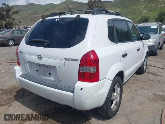 2006 Hyundai Tucson GL with VIN KM8JM12B66U254774, listed as a IAAI auction lot 41940080 with 152,382 mi miles. Bid and sale history available at carsss.com. Image 4.