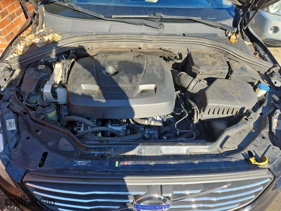 2016 Volvo XC60 T5 Drive-E Premier with VIN YV440MDK8G2853679, listed as a Copart auction lot 86517944 with 162,573 mi miles and Clean Title. Bid and sale history available at carsss.com. Image 7.