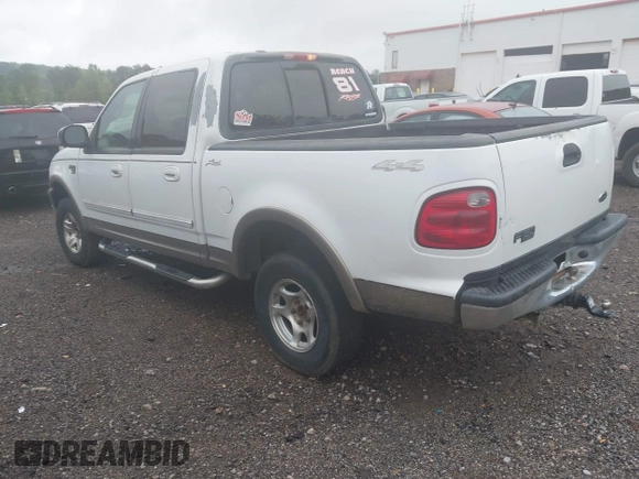 2002 Ford F-150 XLT with VIN 1FTRW08L92KB32427, listed as a IAAI auction lot 41968814 with 325,372 mi miles. Bid and sale history available at carsss.com. Image 3.
