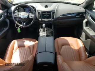 2019 Maserati Levante z VIN ZN661XUA2KX310484, wystawiony jako Copart lot #56796215 z przebiegiem 47 926 mil mil oraz Szkody całkowita. Historia ofert i sprzedaży dostępna na DreamBid. Obrazek 8.