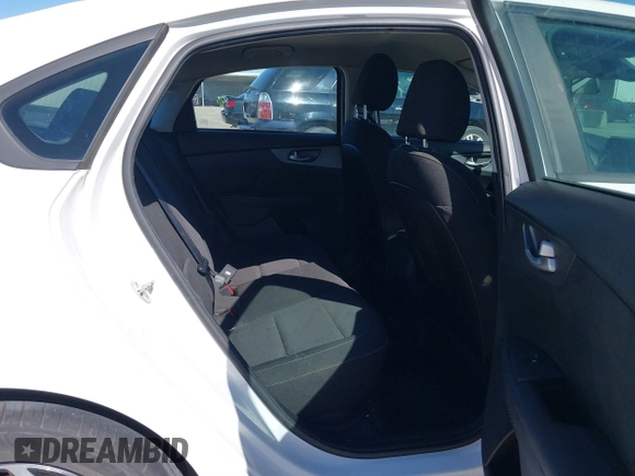 2021 Kia Forte FE with VIN 3KPF24AD7ME267985, listed as a IAAI auction lot 41686352 with 75,661 mi miles. Bid and sale history available at carsss.com. Image 8.