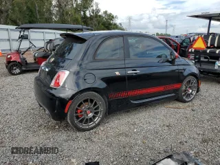 2017 FIAT 500 Abarth z VIN 3C3CFFFH6HT526325, wystawiony jako Copart lot #79726074 z przebiegiem 77 682 mil mil oraz Szkody całkowita. Historia ofert i sprzedaży dostępna na DreamBid. Obrazek 3.
