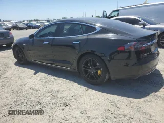 2013 Tesla Model S Performance с VIN 5YJSA1DP8DFP13075, выставлен на аукционе Copart как лот 59575955 с пробегом 106 169 миль миль и Чистый • Clean title. История ставок и продаж доступна на DreamBid. Изображение 2.