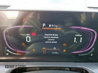 2024 Kia Telluride S с VIN 5XYP64GC5RG477180, выставлен на аукционе Copart как лот 56014435 с пробегом 15 788 миль миль и Списание • Salvage title. История ставок и продаж доступна на DreamBid. Изображение 9.
