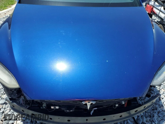 2016 Tesla Model X 70D z VIN 5YJXCAE29GF001522, wystawiony jako Copart lot #56571115 z przebiegiem 129 924 mil mil oraz Szkody całkowita. Historia ofert i sprzedaży dostępna na DreamBid. Obrazek 11.