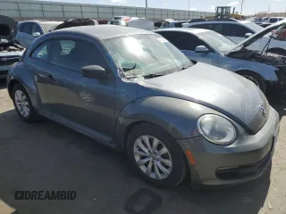 2013 Volkswagen Beetle Entry with VIN 3VWFP7AT3DM605640, listed as a Copart auction lot 47020285 with 101,183 mi miles and Salvage Title. Bid and sale history available at DreamBid. Image 4.