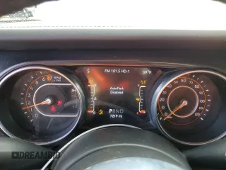 2022 Jeep Wrangler Unlimited Sahara Altitude with VIN 1C4HJXEG2NW260905, listed as a Copart auction lot 86986584 with 7,219 mi miles and Non Repairable. Bid and sale history available at DreamBid. Image 9.