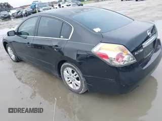 2012 Nissan Altima S z VIN 1N4AL2AP0CN446584, wystawiony jako IAAI lot #42362193 z przebiegiem 211 658 mil mil oraz . Historia ofert i sprzedaży dostępna na DreamBid. Obrazek 3.