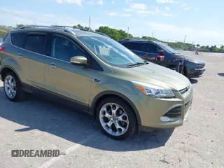 2013 Ford Escape Titanium with VIN 1FMCU0J94DUB06332, listed as a IAAI auction lot 41824742 with 92,633 mi miles. Bid and sale history available at carsss.com. Image 1.