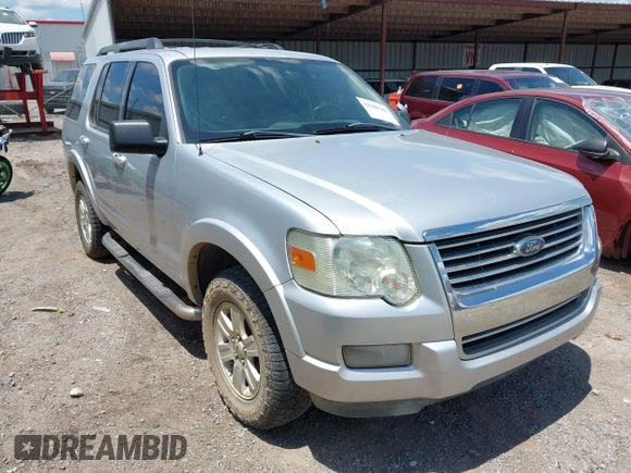 2010 Ford Explorer XLT с VIN 1FMEU6DE2AUA70477, выставлен на аукционе IAAI как лот 42588580 с пробегом Не указан миль и . История ставок и продаж доступна на DreamBid. Изображение 1.