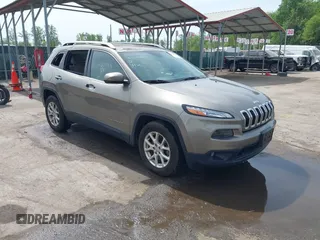 2016 Jeep Cherokee Latitude with VIN 1C4PJMCS6GW242153, listed as a IAAI auction lot 42107782 with 90,562 mi miles and . Bid and sale history available at carsss.com. Image 1.