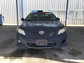 2010 Toyota Corolla z VIN 2T1BU4EE6AC455239, wystawiony jako Copart lot #60570335 z przebiegiem 256 499 mil mil oraz Szkoda całkowita • Salvage title. Historia ofert i sprzedaży dostępna na DreamBid. Obrazek 5.