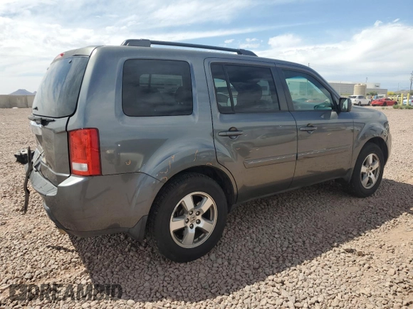 2011 Honda Pilot EX with VIN 5FNYF3H42BB044645, listed as a Copart auction lot 53085705 with 208,345 mi miles and Salvage Title. Bid and sale history available at carsss.com. Image 3.
