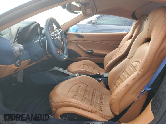 2018 Ferrari 488 z VIN ZFF80AMA9J0231686, wystawiony jako Copart lot #77623854 z przebiegiem Nie podano mil oraz Szkody całkowita. Historia ofert i sprzedaży dostępna na DreamBid. Obrazek 7.