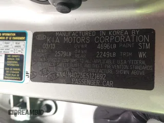 2014 Kia Cadenza Premium with VIN KNALN4D75E5121692, listed as a IAAI auction lot 41332055 with 146,618 mi miles. Bid and sale history available at carsss.com. Image 9.