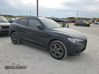 2022 Alfa Romeo Stelvio Sprint z VIN ZASPAKAN8N7D24823, wystawiony jako Copart lot #77384454 z przebiegiem 45 377 mil mil oraz Szkody całkowita. Historia ofert i sprzedaży dostępna na DreamBid. Obrazek 4.
