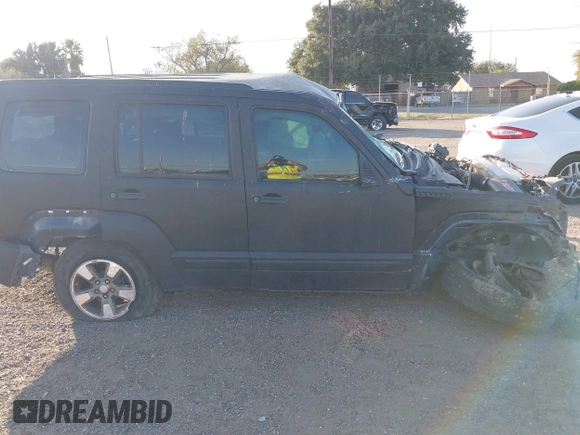 2008 Jeep Liberty Sport with VIN 1J8GP28K98W245697, listed as a IAAI auction lot 40896591 with Not Provided miles. Bid and sale history available at carsss.com. Image 14.