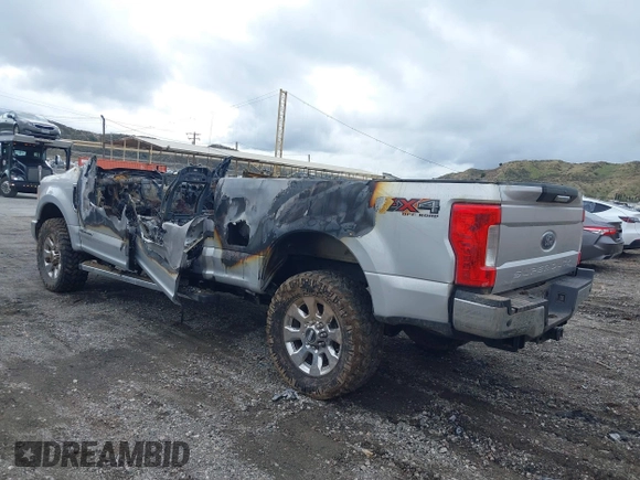 2017 Ford Super Duty F-250 SRW Lariat with VIN 1FT7W2BT7HEF39231, listed as a IAAI auction lot 41805246 with 1 mi miles. Bid and sale history available at carsss.com. Image 3.