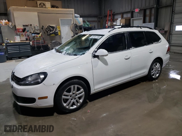 2014 Volkswagen Jetta SportWagen TDI w/Sunroof with VIN 3VWPL7AJ6EM614316, listed as a Copart auction lot 45187755 with 39,788 mi miles and Salvage Title. Bid and sale history available at carsss.com. Image 1.