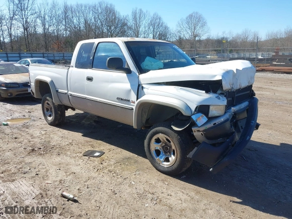 1999 Dodge Ram 1500 with VIN 3B7HF13Z7XM518339, listed as a IAAI auction lot 41488241 with 244,181 mi miles. Bid and sale history available at carsss.com. Image 1.