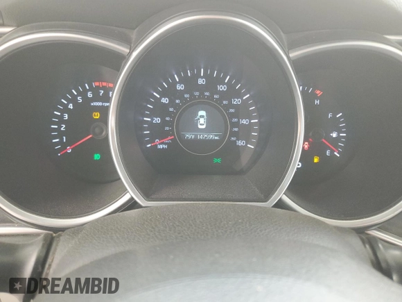 2015 Kia Optima LX z VIN 5XXGM4A73FG383638, wystawiony jako Copart lot #53544205 z przebiegiem 147 599 mil mil oraz Czysty tytuł • Clean title. Historia ofert i sprzedaży dostępna na DreamBid. Obrazek 9.