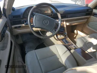 1990 Mercedes-Benz 560 with VIN WDBCA45E6LA553870, listed as a Copart auction lot 51666665 with 228,119 mi miles and Clean Title. Bid and sale history available at DreamBid. Image 8.