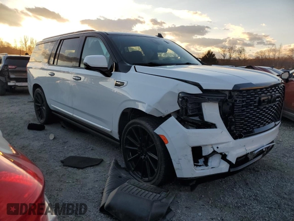 2022 GMC Yukon XL Denali with VIN 1GKS1JKL8NR123197, listed as a Copart auction lot 41466775 with 38,469 mi miles and Salvage Title. Bid and sale history available at DreamBid. Image 4.