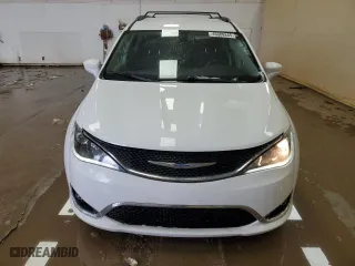 2018 Chrysler Pacifica Touring L with VIN 2C4RC1BG2JR113776, listed as a Copart auction lot 46088845 with NaN miles and Salvage Title. Bid and sale history available at carsss.com. Image 5.
