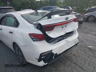 2021 Kia Forte LXS z VIN 3KPF24AD0ME349220, wystawiony jako IAAI lot #42339184 z przebiegiem 84 052 mil mil oraz . Historia ofert i sprzedaży dostępna na DreamBid. Obrazek 6.