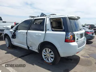 2014 Land Rover LR2 z VIN SALFR2BG4EH403437, wystawiony jako IAAI lot #42356451 z przebiegiem 95 197 mil mil oraz . Historia ofert i sprzedaży dostępna na DreamBid. Obrazek 3.