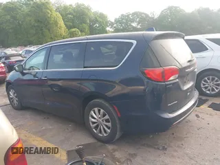 2019 Chrysler Pacifica Touring Plus z VIN 2C4RC1FG5KR550411, wystawiony jako IAAI lot #42066955 z przebiegiem 121 505 mil mil oraz . Historia ofert i sprzedaży dostępna na DreamBid. Obrazek 14.