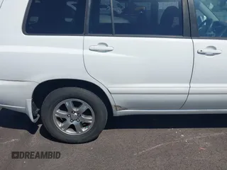 2006 Toyota Highlander with VIN JTEGD21A860141215, listed as a IAAI auction lot 42571223 with Not provided miles and . Bid and sale history available at DreamBid. Image 6.