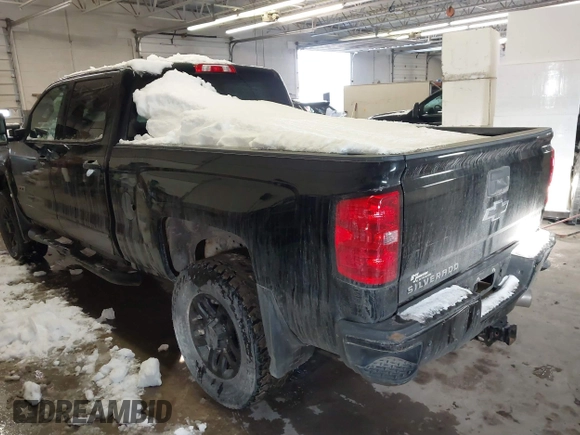 2019 Chevrolet Silverado 2500HD LTZ with VIN 1GC1KTEY6KF267304, listed as a IAAI auction lot 41394062 with 108,179 mi miles. Bid and sale history available at carsss.com. Image 3.