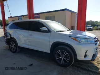 2019 Toyota Highlander LE с VIN 5TDZARFH6KS059138, выставлен на аукционе IAAI как лот 42515986 с пробегом 81 016 миль миль и . История ставок и продаж доступна на DreamBid. Изображение 14.
