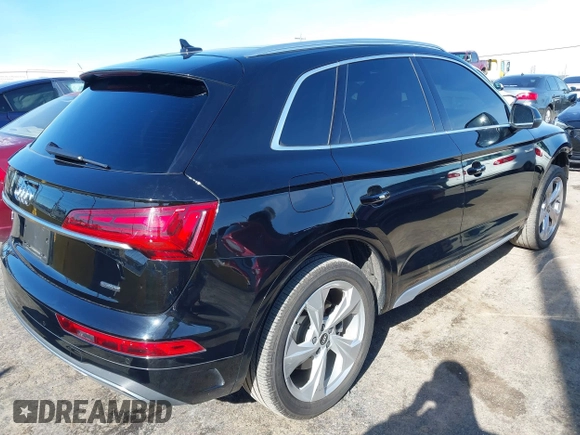 2021 Audi Q5 Premium Plus with VIN WA1BAAFY9M2029378, listed as a IAAI auction lot 41528103 with 47,326 mi miles. Bid and sale history available at carsss.com. Image 4.