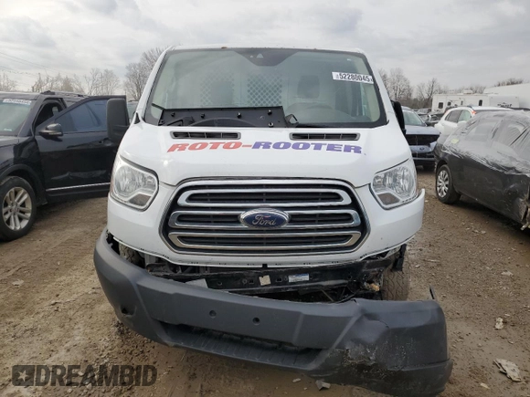 2016 Ford Transit Cargo z VIN 1FTYR1ZM9GKB36887, wystawiony jako Copart lot #52280045 z przebiegiem 179 899 mil mil oraz Czysty tytuł • Clean title. Historia ofert i sprzedaży dostępna na DreamBid. Obrazek 5.