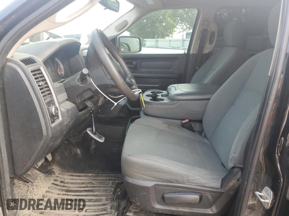 2014 Ram 1500 Express z VIN 1C6RR7KT4ES313245, wystawiony jako Copart lot #59291955 z przebiegiem 191 397 mil mil oraz Czysty tytuł • Clean title. Historia ofert i sprzedaży dostępna na DreamBid. Obrazek 7.