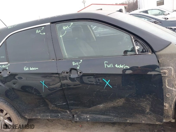 2016 Chevrolet Equinox LS with VIN 2GNFLEEK8G6106312, listed as a IAAI auction lot 41780919 with 165,864 mi miles. Bid and sale history available at carsss.com. Image 14.