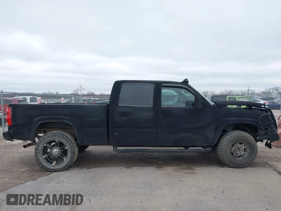 2003 Chevrolet Silverado 1500HD LS with VIN 1GCGK13U23F194464, listed as a IAAI auction lot 41565572 with Not Provided miles and . Bid and sale history available at DreamBid. Image 13.