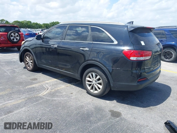 2017 Kia Sorento LX with VIN 5XYPG4A34HG276651, listed as a IAAI auction lot 41971527 with 122,640 mi miles. Bid and sale history available at carsss.com. Image 3.