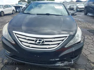 2013 Hyundai Sonata SE z VIN 5NPEC4AB6DH671007, wystawiony jako IAAI lot #42372573 z przebiegiem 149 030 mil mil oraz . Historia ofert i sprzedaży dostępna na DreamBid. Obrazek 11.