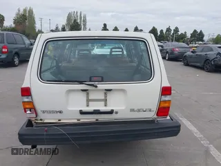 1991 Volvo 240 с VIN YV1AA885XM1897225, выставлен на аукционе IAAI как лот 42018402 с пробегом 158 448 миль миль и . История ставок и продаж доступна на DreamBid. Изображение 16.