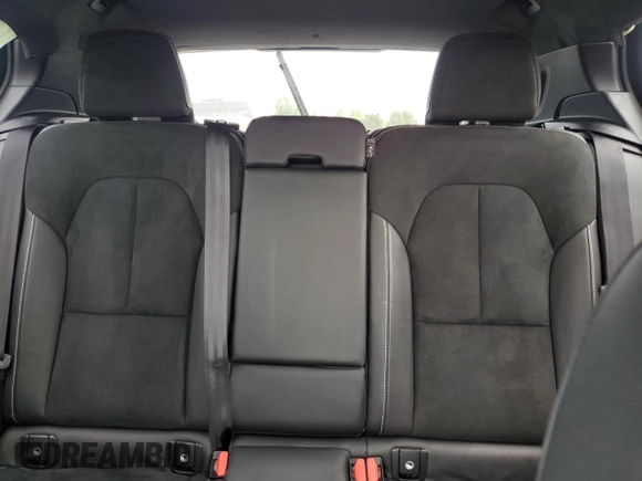 2019 Volvo XC40 R-Design z VIN YV4AC2HM5K2118760, wystawiony jako Copart lot #68668534 z przebiegiem 106 810 mil mil oraz Szkoda całkowita • Salvage title. Historia ofert i sprzedaży dostępna na DreamBid. Obrazek 10.