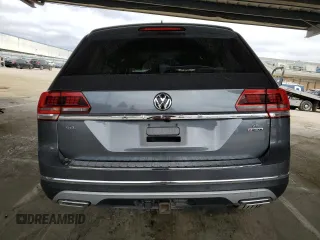 2018 Volkswagen Atlas SEL Premium with VIN 1V2NR2CA7JC576047, listed as a Copart auction lot 55309005 with 137,472 mi miles and Salvage title. Bid and sale history available at DreamBid. Image 6.