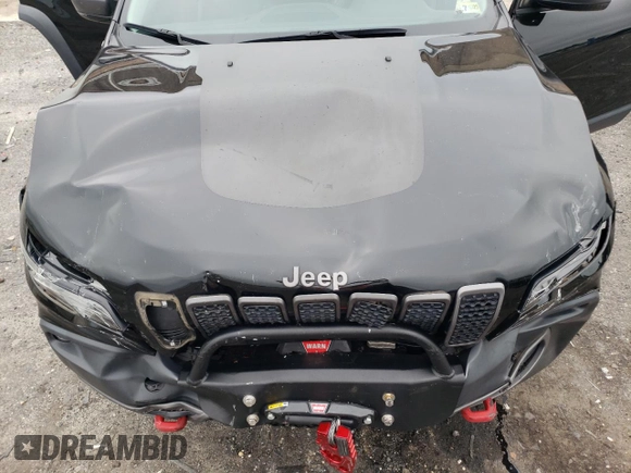 2020 Jeep Cherokee Trailhawk Elite with VIN 1C4PJMBN3LD541200, listed as a Copart auction lot 72710824 with 32,336 mi miles and Salvage title. Bid and sale history available at DreamBid. Image 12.