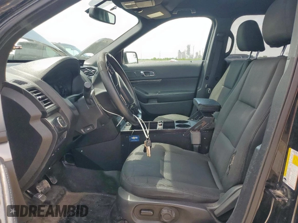 2017 Ford Police Interceptor Utility z VIN 1FM5K8AR7HGD58691, wystawiony jako Copart lot #63703675 z przebiegiem 96 858 mil mil oraz Szkoda całkowita • Salvage title. Historia ofert i sprzedaży dostępna na DreamBid. Obrazek 7.