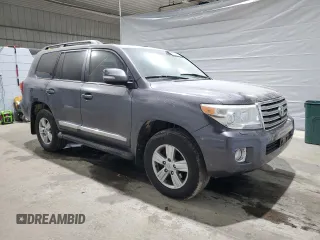 2014 Toyota Land Cruiser z VIN JTMHY7AJ9E4023269, wystawiony jako Copart lot #48291745 z przebiegiem 194 362 mil mil oraz Szkody całkowita. Historia ofert i sprzedaży dostępna na DreamBid. Obrazek 4.