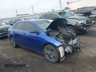 2024 Kia Forte GT-Line z VIN 3KPF54ADXRE758646, wystawiony jako IAAI lot #42105696 z przebiegiem Nie podano mil oraz . Historia ofert i sprzedaży dostępna na DreamBid. Obrazek 1.
