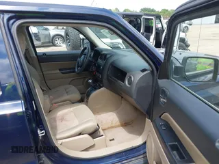 2014 Jeep Patriot Sport z VIN 1C4NJPBA7ED513229, wystawiony jako IAAI lot #42213427 z przebiegiem 207 264 mil mil oraz . Historia ofert i sprzedaży dostępna na DreamBid. Obrazek 5.