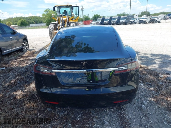 2017 Tesla Model S 60 z VIN 5YJSA1E13HF199359, wystawiony jako IAAI lot #42490410 z przebiegiem 100 377 mil mil oraz . Historia ofert i sprzedaży dostępna na DreamBid. Obrazek 15.
